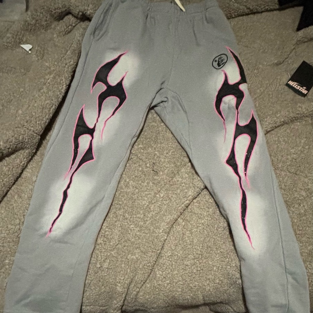 2 pants